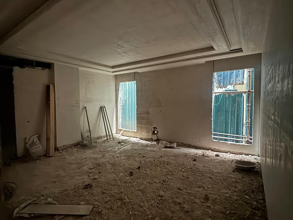 Before Sample site room — Warm Earth